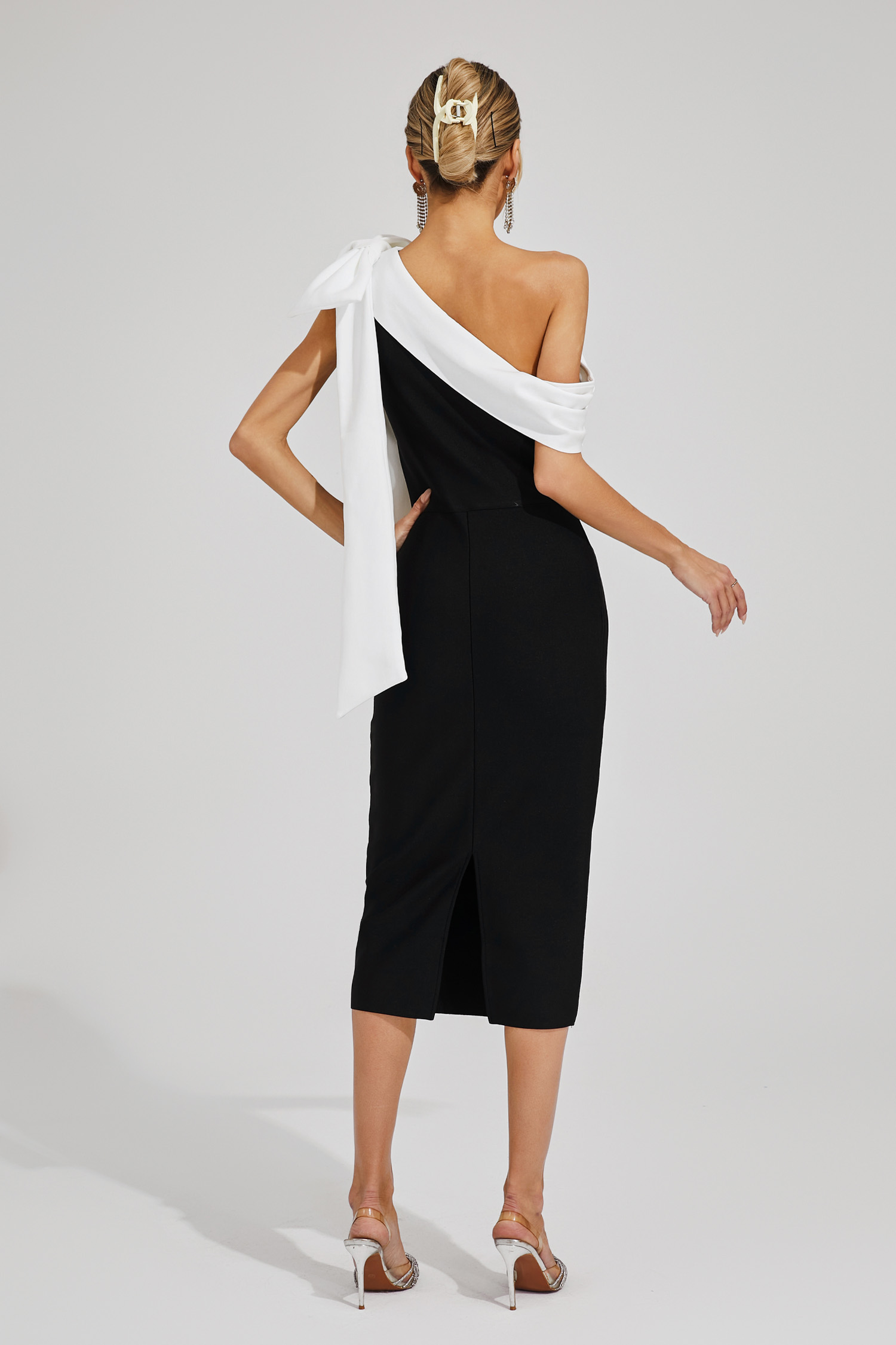 Braelyn Black Bow One Shoulder Bandage Dress